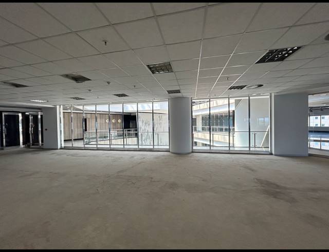 1,035M² OFFICE TO LET IN SANDTON CENTRAL